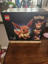 LEGO Pokémon Eevee - Posable Pokémon Figure for Display