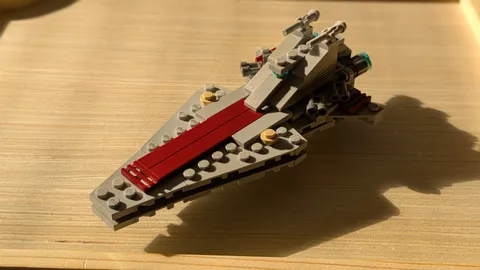 LEGO Star Wars: Republic Attack Cruiser (20007) - EUC