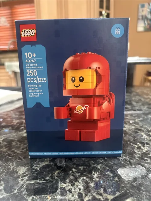 LEGO Up-scaled Baby Astronaut GWP Set 40767 Brand New Factory Sealed