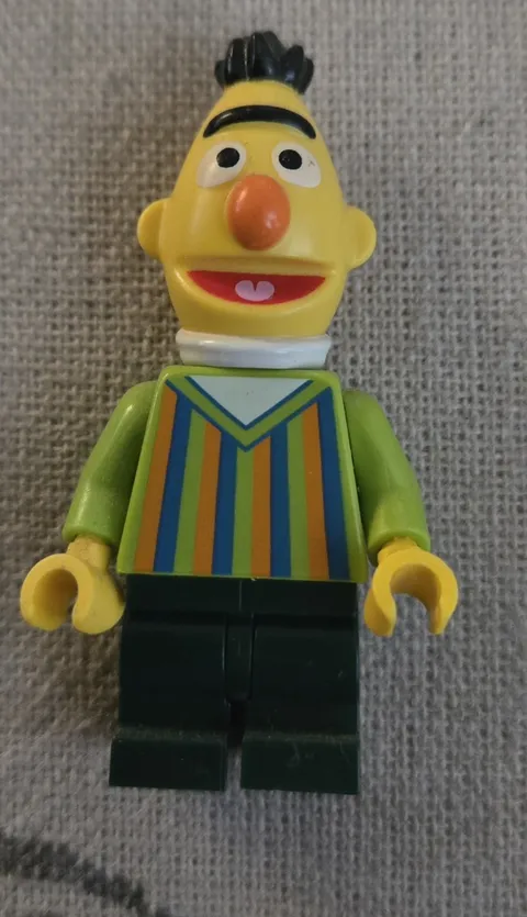 Genuine LEGO Ideas Sesame Street Bert Minifigure NEW