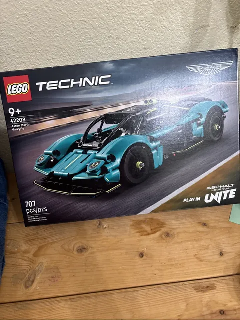 NIB LEGO Technic Aston Martin Valkyrie 42208