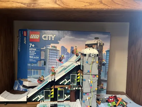 LEGO City Ski & Climbing Center 60366 Complete Set 8 Minifigs Box & Instructions
