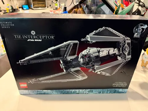 LEGO Star Wars: Tie Interceptor (75382) - Some cosmetic wear on the box. SEALED.