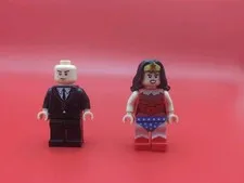 Lex Luther And Wonder Woman Lego Minifigures