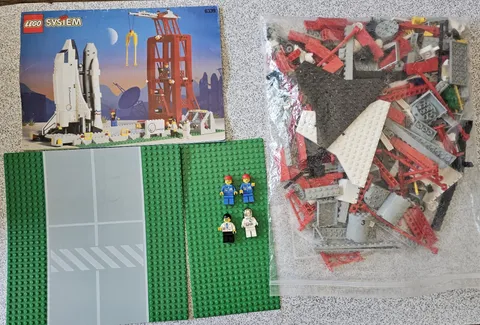 LEGO Town 6339 Shuttle Launch Pad Launch Command 1995 Complete