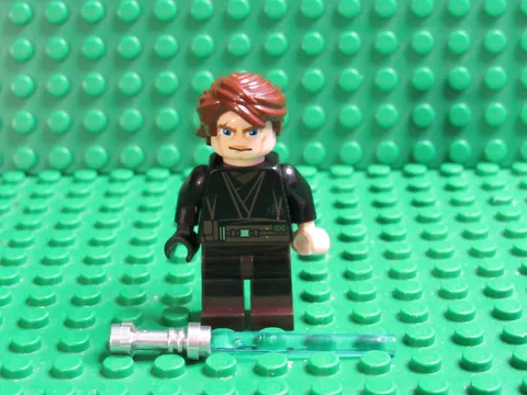 Lego Star Wars minifigure Anakin Skywalker Dark Brown Legs Hair WH30