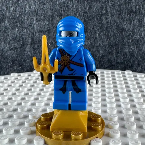 LEGO Ninjago Jay NJO0004 Golden Weapons 2011 Vintage Minifigure