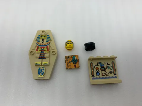 LEGO Adventurers Pharaoh’s Sarcophagus Mummy Lid + Extras - 5 Pieces - Authentic