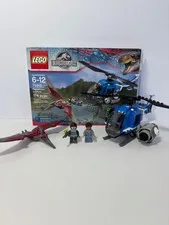 LEGO Jurassic World Pteranodon Capture 75915 Complete w/ Box Manual Built