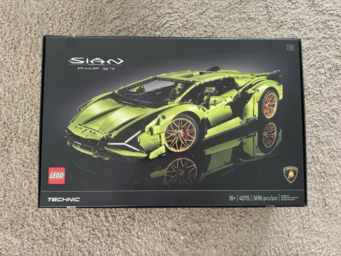 LEGO TECHNIC: Lamborghini Sián Fkp 37 (42115) Brand New