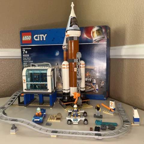 LEGO Deep Space Rocket Launch Control 60228 City Set with Astro track Incomplete