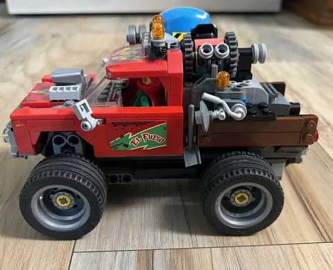 LEGO-Hidden Side- El Fuego's Stunt Truck (set 70421)