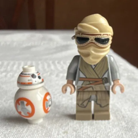 LEGO Star Wars Rey with BB-8 Droid Character Minifigure 