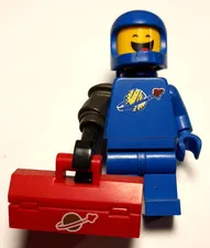 LEGO Movie 2 Apocalypse Benny Minifigure Cracked Logo – Brown Arm – Red Toolbox