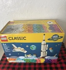 LEGO Classic 11022 Space Mission Space Set 1700 Pieces 5+ Brick Separator