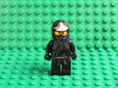 LEGO Ninjago Cole ZX Black Ninja Minifigure 9444 NA28