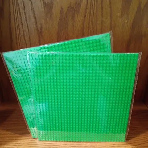 2 Classic Green Baseplates, Square 32x32 Stud Foundation 10"X10" Lego compatible