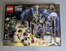 LEGO Studios Scary Laboratory 1382 In 2002 New Retired