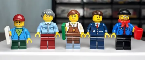 LEGO Creator Expert: Winter Village Station (10259) MINIFIGURES ONLY Barista Bus