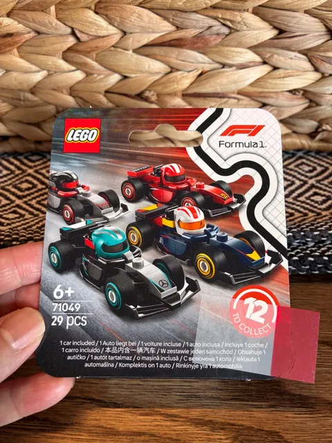 LEGO Minifigures F1 Formula 1 Collectible Race Cars 71049 Ferrari New Sealed