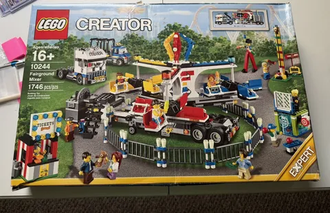 LEGO Creator Expert: Fairground Mixer (10244) Brand New in box Retired Set