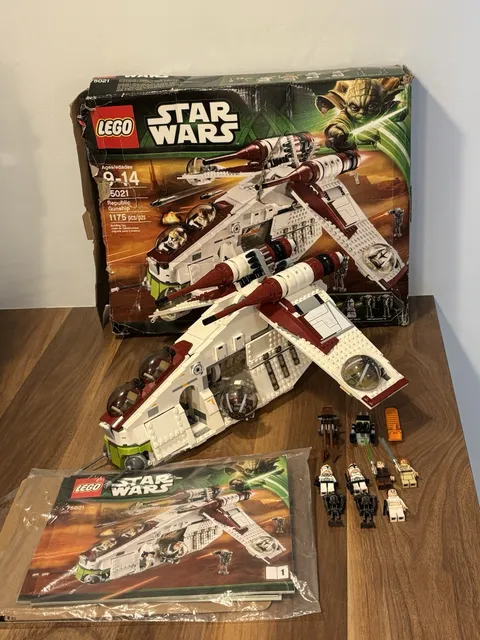 LEGO Star Wars Republic Gunship 75021 1175pc Complete With Box And Manuals