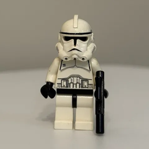 LEGO Rare Star Wars Clone Trooper 2005 White Armor w/ Black Blaster