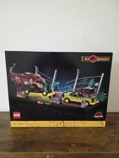 LEGO Jurassic World: T. Rex Breakout (76956)