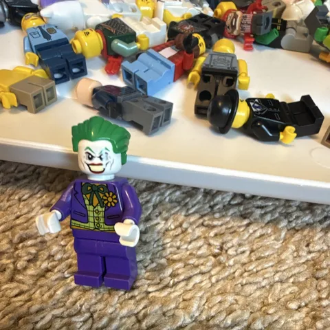 LEGO The Joker Minifigure Green Hair Purple Suit Limited Edition 71017