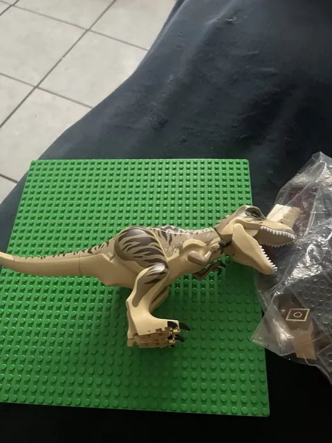 LEGO Jurassic World 75933 T. rex Breakout Parts  Lot w/ T. rex (90% Complete)
