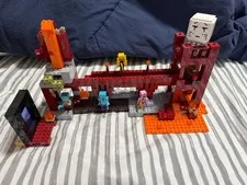 LEGO Minecraft: The Nether Fortress (21122) Loose