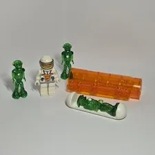 Lot of 4 LEGO Mars Mission Minifigures