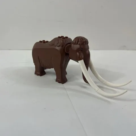 LEGO Woolly Mammoth Brown w/White Tusks From Set 60195 Rare