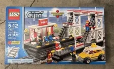 RETIRED NEW RARE Limited Edition LEGO 7937 City Train Station & Tracks SEALED