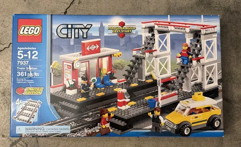 RETIRED NEW RARE Limited Edition LEGO 7937 City Train Station & Tracks SEALED