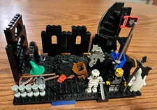 VTG Lego Lot Castle Minifigures Accessories Parts Ghost Knight Spiral Stairway 