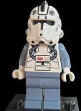 Lego Star Wars - AT-AT Driver - Dark Red Imperial Logo, Cheek  75298 - O05