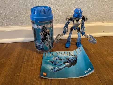 LEGO BIONICLE: Gali Nuva (8570). Used, Complete. Canister+Instructions included