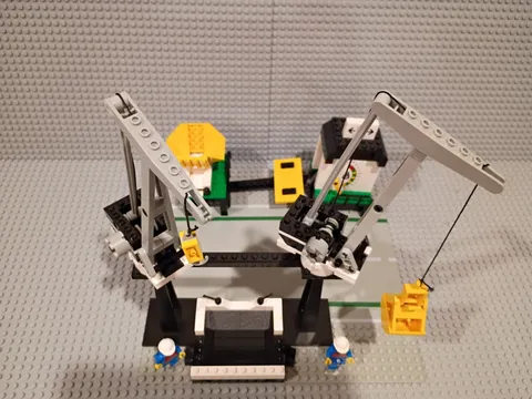 Lego® 9V RC TRAIN Railway 4565 LOADING STATION Only + 2 Minifigures 