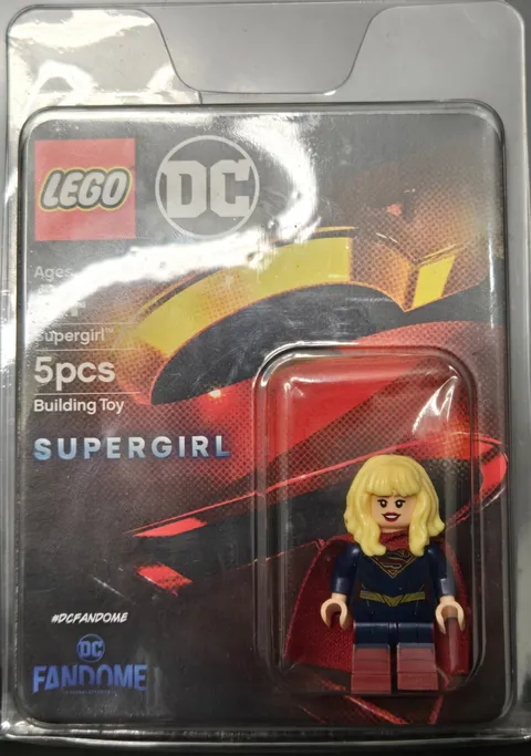 Lego Supergirl Minifigure - DC Fandome - WB/DC 2020 Exclusive (Card Included)
