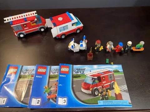 LEGO City: LEGO City Starter Set (60023) - 100% Complete with Instructions