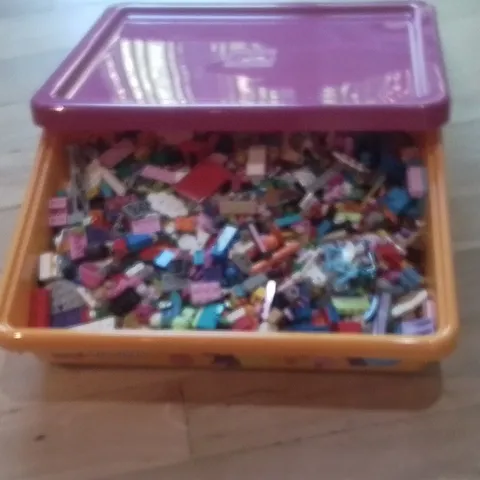 LEGO Multicolor Bulk Lot Mixed Bricks/Pieces 4 Pounds 2 Oz With Storage Tub