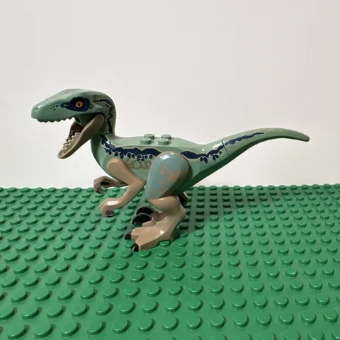 LEGO Jurassic World Fallen Kingdom Velociraptor Blue, Retired