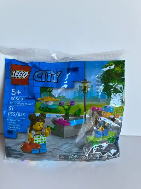 LEGO City ~ Kid's Playground ~ 30588