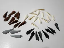 LEGO BULK LOT OF 34 LARGE FLEXIBLE BARB CLAW HORN TOOTH #11089 MIXED COLORS
