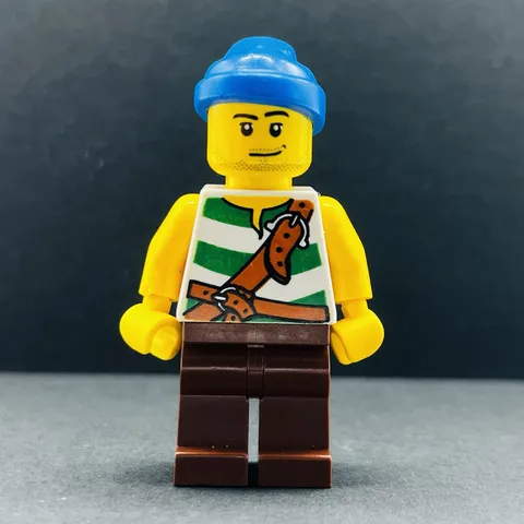 Lego Minifigure Pirate Green / White Stripes, Blue Bandana pi133 Pirates