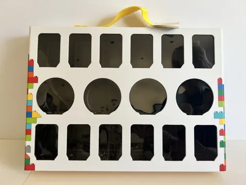 LEGO 851399 MINIFIGURE CARRY CASE with Mini Baseplates - Holds 16 Minifigures
