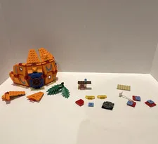 Incomplete set bikini bottom under sea party NO MINIFIGS
