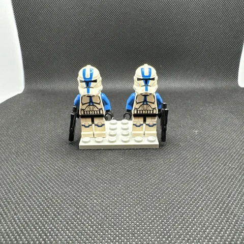 Lego Star Wars Clone Trooper 501st Legion (Phase 2) Blue Arms sw0445 B6