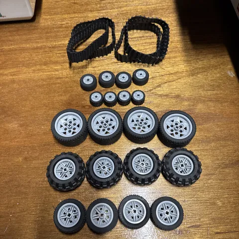 LEGO Education Group Lot Of 24 Tires And Tracks Various Sizes